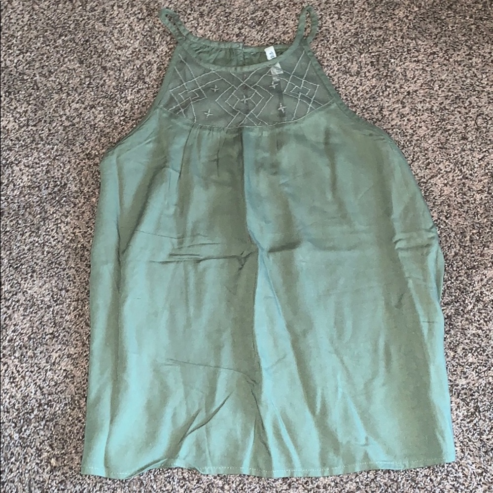 TANK TOP
